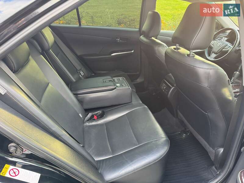 Седан Toyota Camry 2014 в Днепре