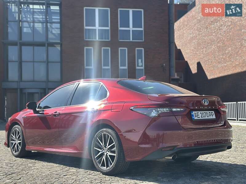 Седан Toyota Camry 2020 в Днепре