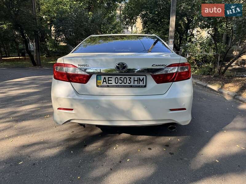 Седан Toyota Camry 2011 в Запоріжжі
