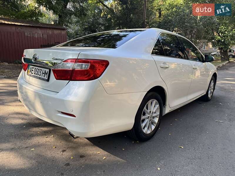 Седан Toyota Camry 2011 в Запоріжжі