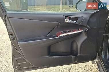 Седан Toyota Camry 2011 в Днепре