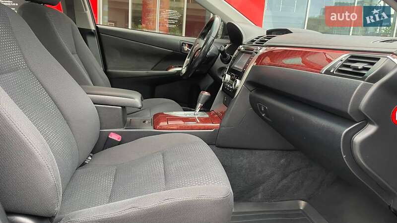 Седан Toyota Camry 2013 в Івано-Франківську