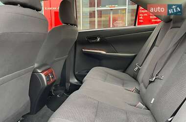 Седан Toyota Camry 2013 в 