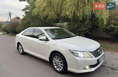 Седан Toyota Camry 2012 в Днепре