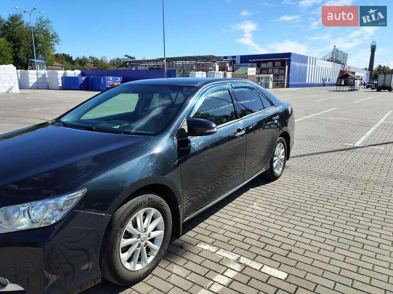 Toyota Camry 2012