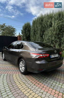 Седан Toyota Camry 2018 в Львове