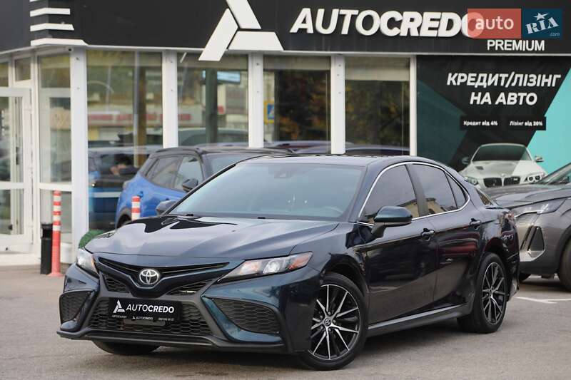 Toyota Camry 2020