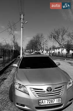 Седан Toyota Camry 2006 в Киеве