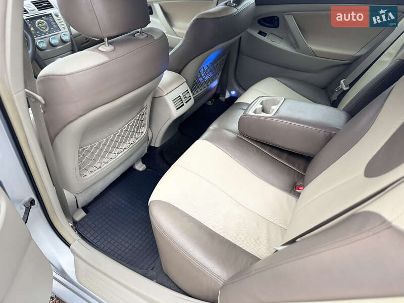 Седан Toyota Camry 2008 в Киеве фото 10 Седан Toyota Camry 2008 в Киеве