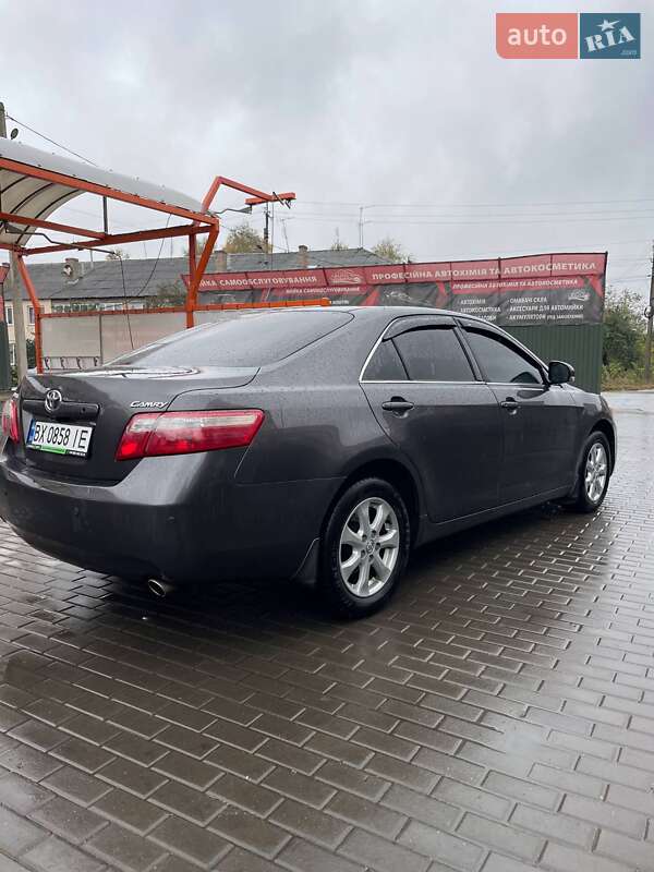 Седан Toyota Camry 2010 в Полонном фото 4 Седан Toyota Camry 2010 в Полонном