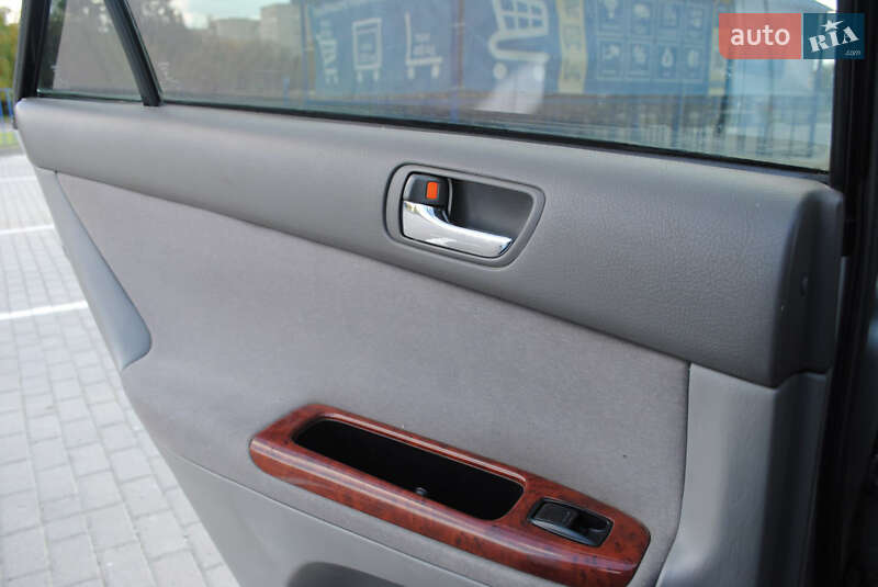 Седан Toyota Camry 2002 в Дрогобичі