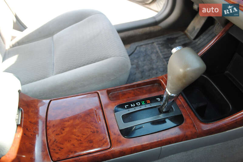 Седан Toyota Camry 2002 в Дрогобичі