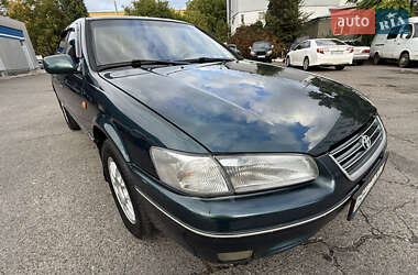 Седан Toyota Camry 1997 в Одесі