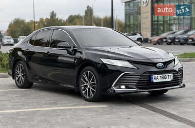 Седан Toyota Camry 2021 в 