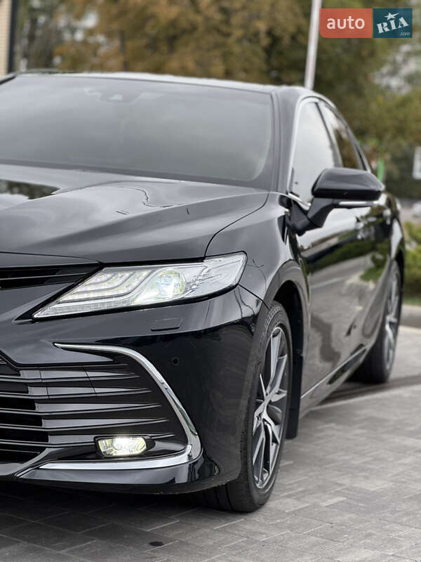 Седан Toyota Camry 2021 в Днепре