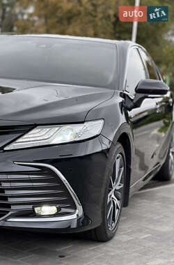 Седан Toyota Camry 2021 в 