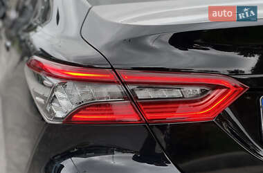 Седан Toyota Camry 2021 в 