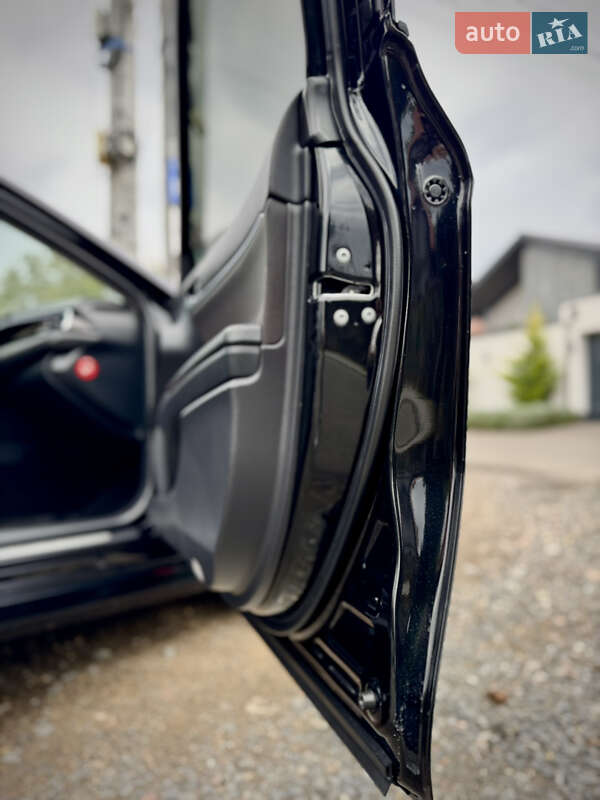 Седан Toyota Camry 2018 в Києві