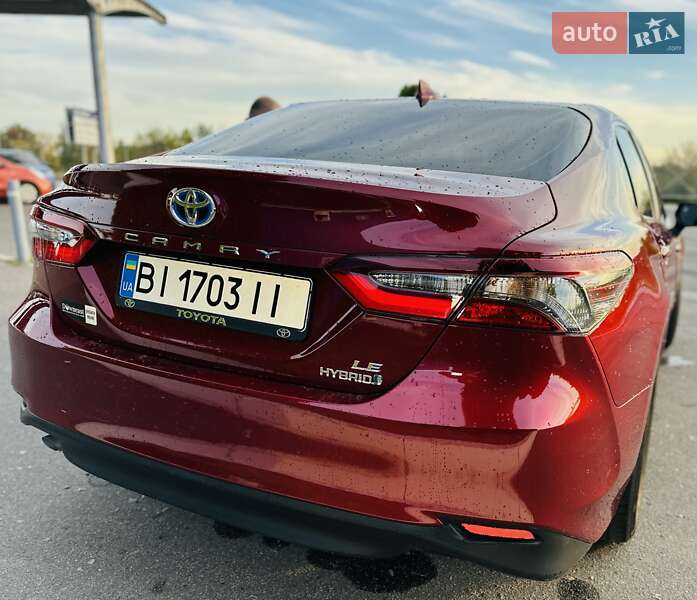 Седан Toyota Camry 2022 в Полтаве