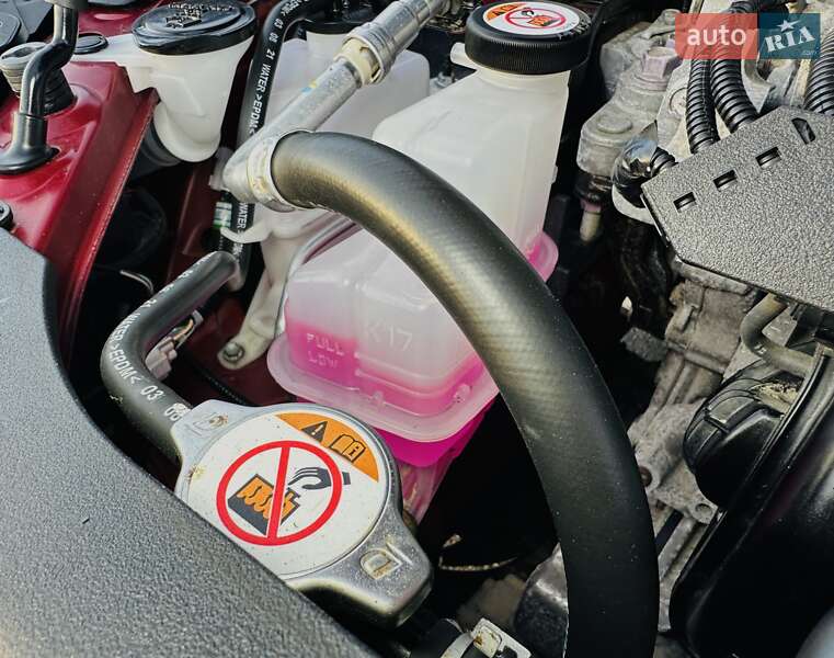 Седан Toyota Camry 2022 в Полтаве