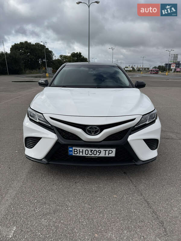 Седан Toyota Camry 2018 в Одесі