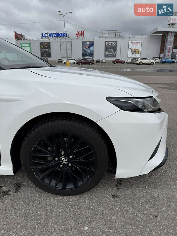 Седан Toyota Camry 2018 в Одесі