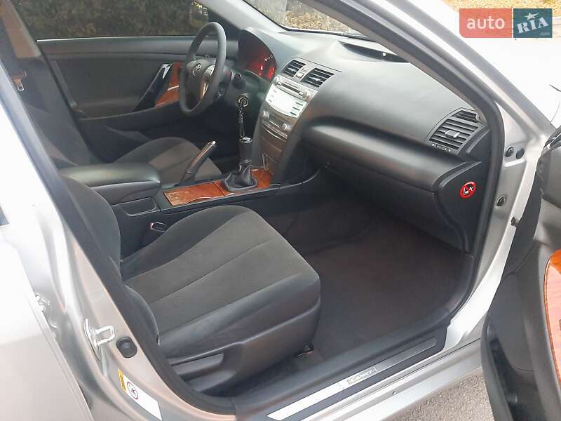 Седан Toyota Camry 2007 в Умани