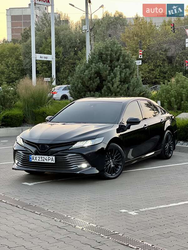 Седан Toyota Camry 2019 в Харкові фото Седан Toyota Camry 2019 в Харкові