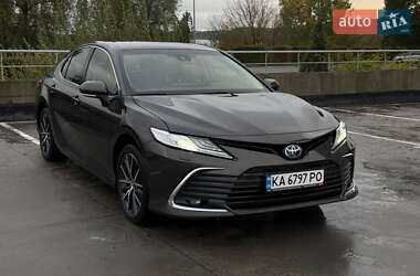 Седан Toyota Camry 2023 в Києві