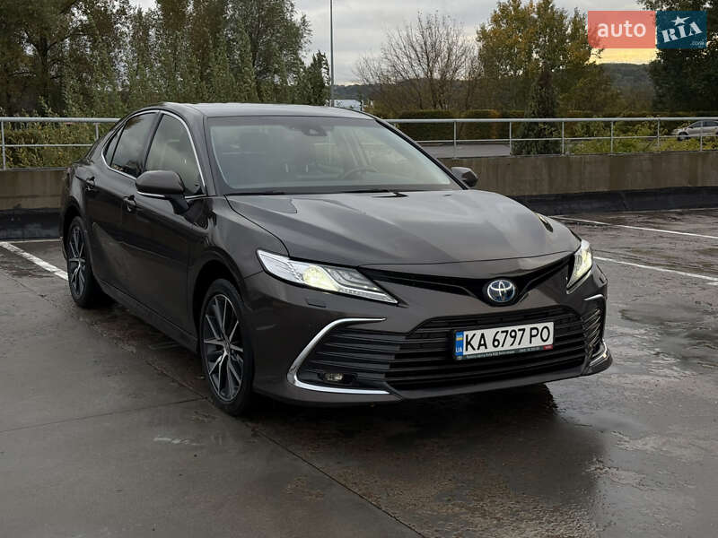 Toyota Camry 2023