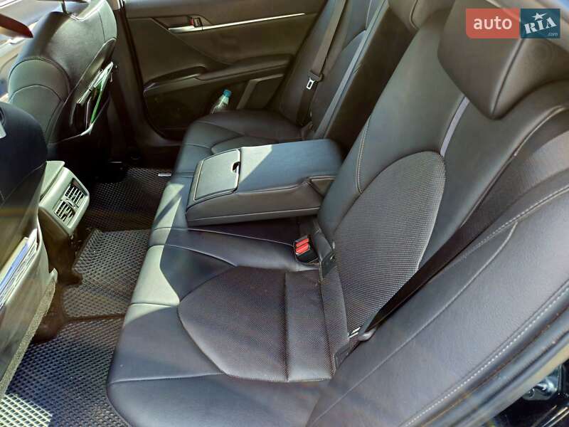 Седан Toyota Camry 2021 в Киеве фото 13 Седан Toyota Camry 2021 в Киеве