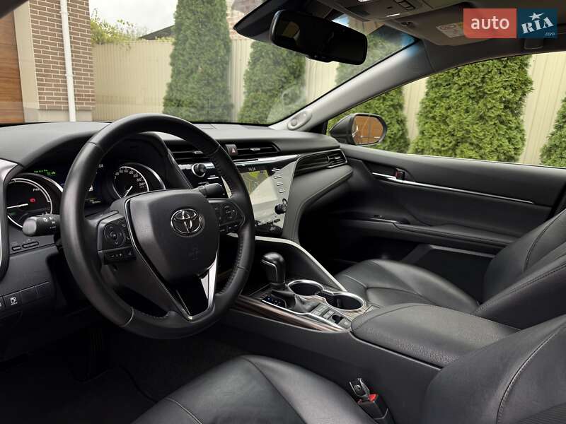 Седан Toyota Camry 2020 в Кропивницком