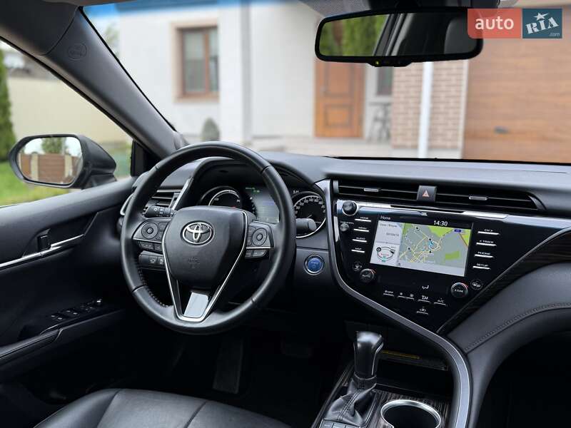 Седан Toyota Camry 2020 в Кропивницком