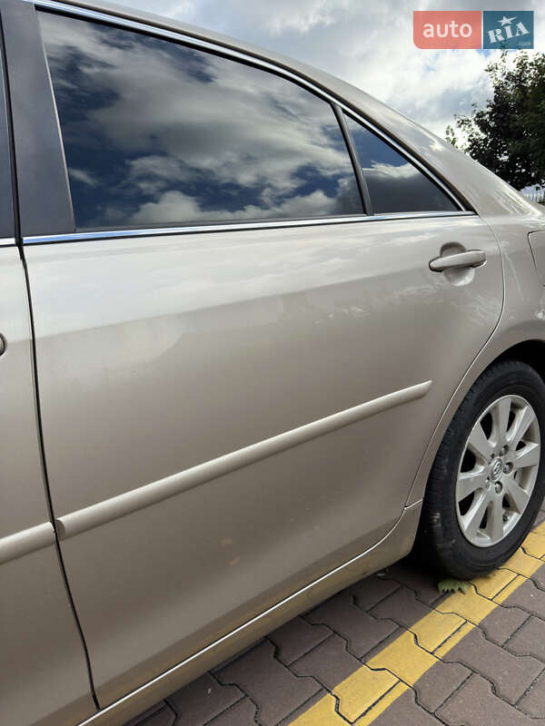 Седан Toyota Camry 2007 в Софіївській Борщагівці