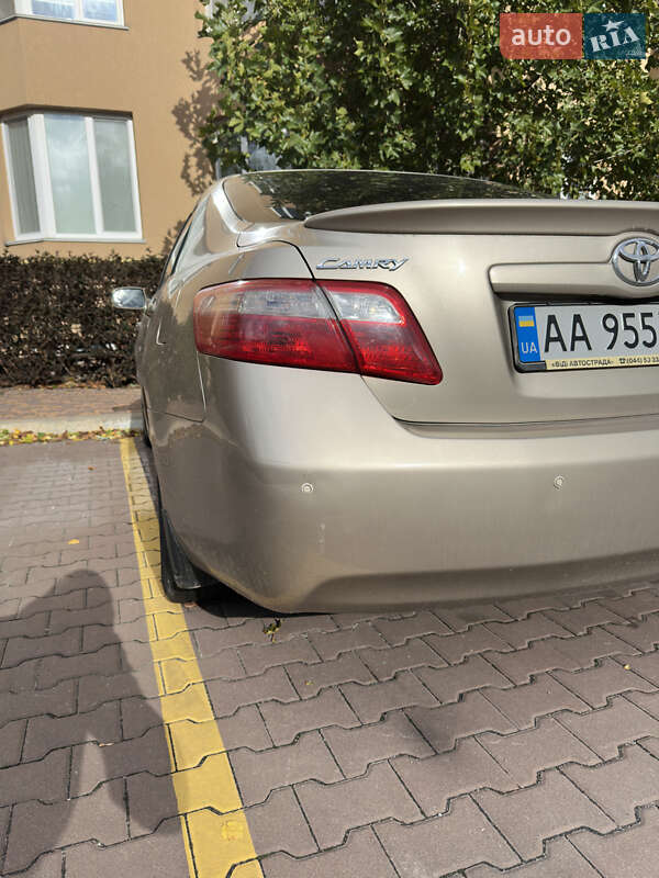 Седан Toyota Camry 2007 в Софіївській Борщагівці