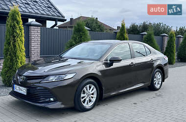 Седан Toyota Camry 2018 в Луцке