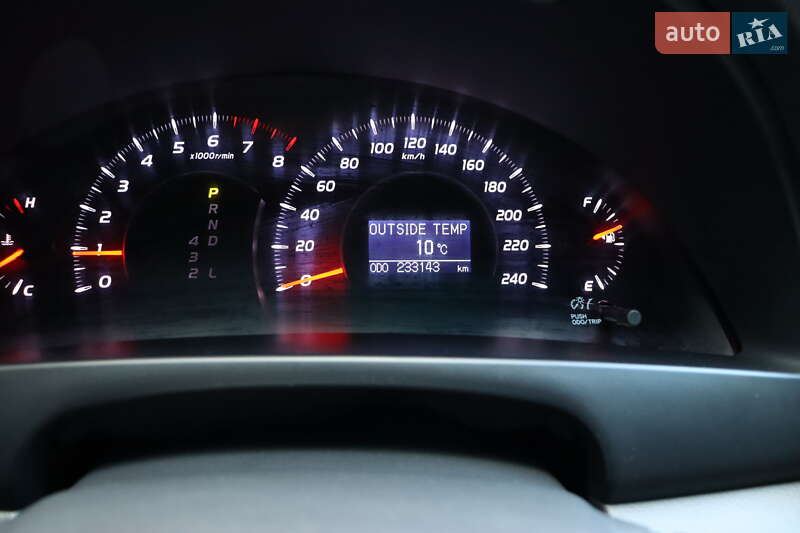 Седан Toyota Camry 2011 в Львові