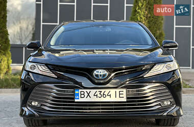 Седан Toyota Camry 2020 в 