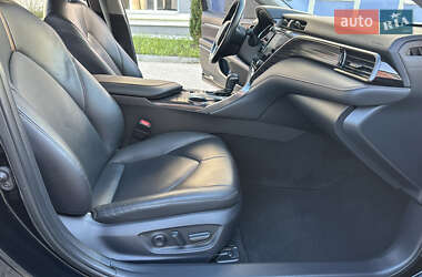 Седан Toyota Camry 2020 в 