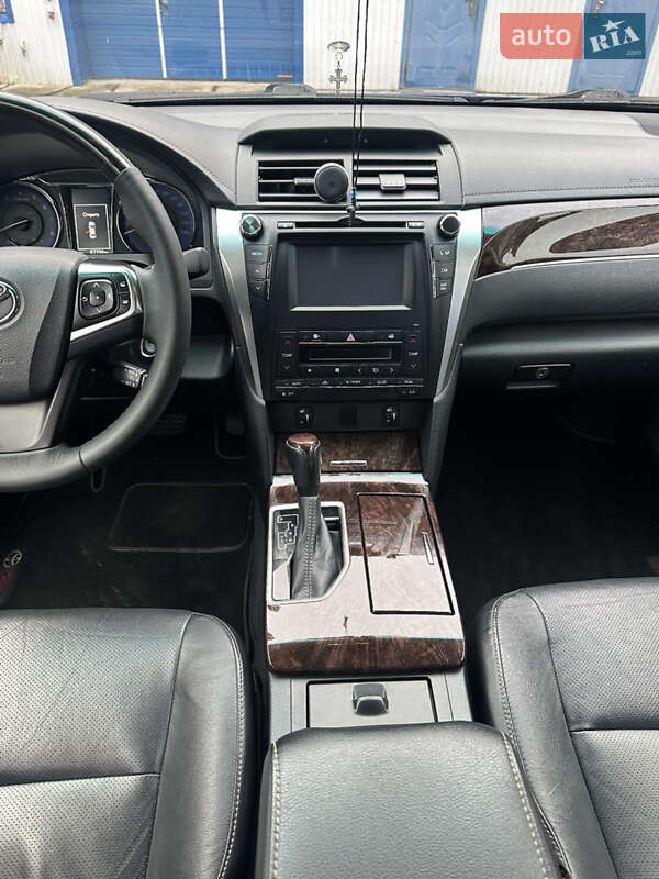 Седан Toyota Camry 2016 в Луцьку