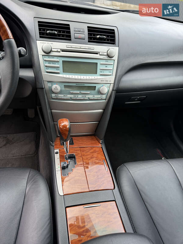 Седан Toyota Camry 2008 в Кременце фото 38 Седан Toyota Camry 2008 в Кременце