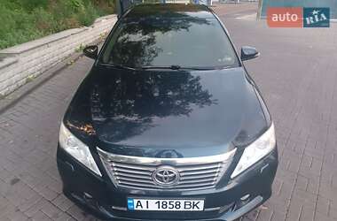 Седан Toyota Camry 2011 в Киеве