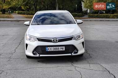 Седан Toyota Camry 2015 в 