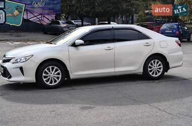 Седан Toyota Camry 2015 в 