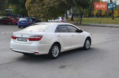 Седан Toyota Camry 2015 в 
