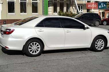 Седан Toyota Camry 2015 в 