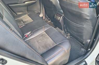 Седан Toyota Camry 2015 в 