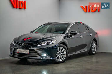 Седан Toyota Camry 2018 в Києві