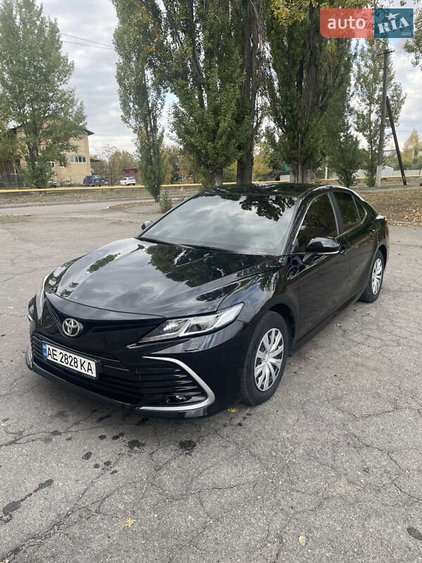 Седан Toyota Camry 2021 в Павлограде