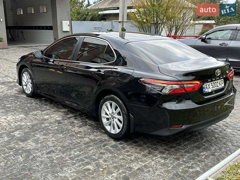 Седан Toyota Camry 2021 в Харькове